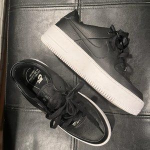 Nike Air Force 1 in Black